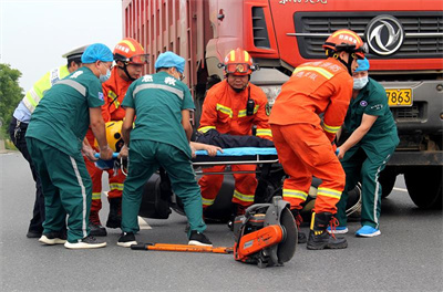 西昌沛县道路救援